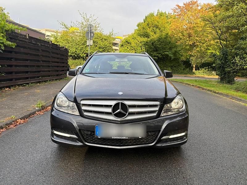 Schwarz Gebraucht 2011 Mercedes C200 Kombi | 6.500 € (Superpreis) - Bild 1/4