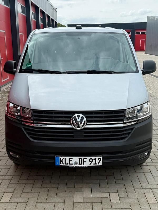 Second-hand VW Transporter 150 CP (110 kW) 2020 Argintiu Van