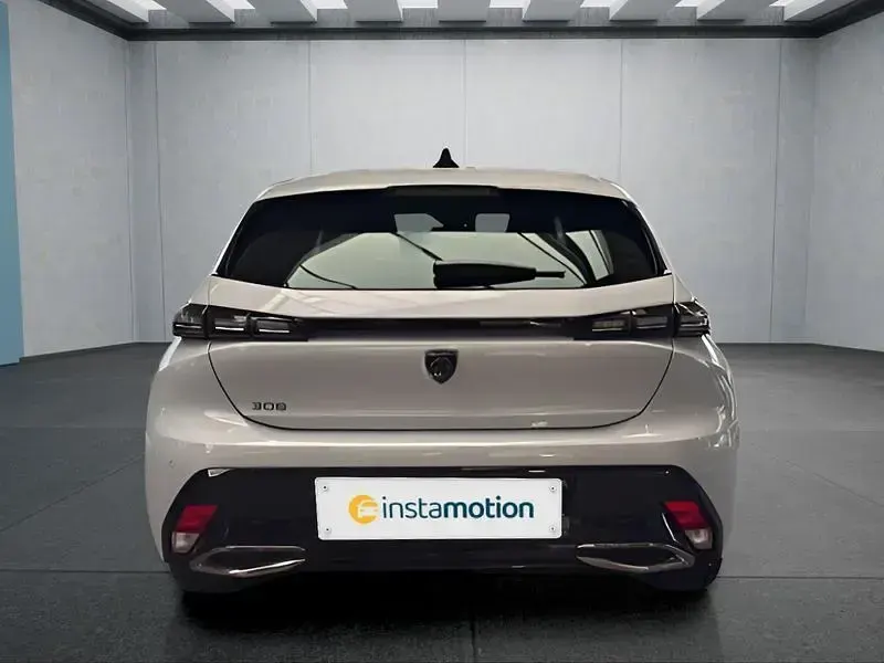 Gebraucht Peugeot 308 136 PS (100 kW) 2025 Weiß Kleinwagen