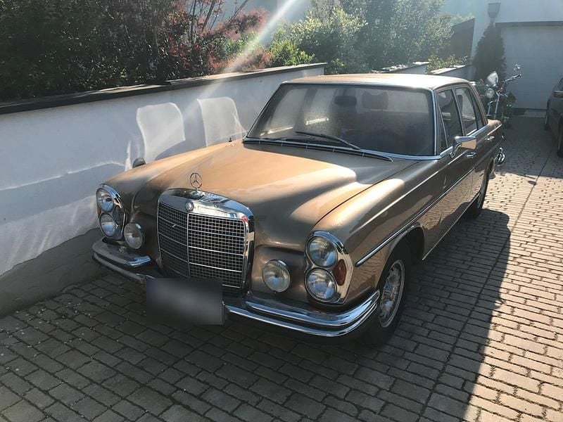 Gold Gebraucht 1970 Mercedes W108 Limousine | 15.000 € - Bild 1/4