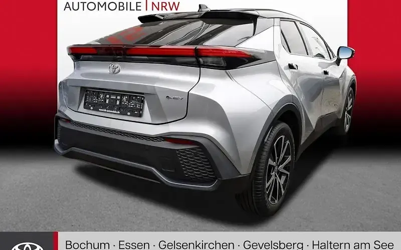 Gebraucht Toyota C-HR 140 PS (102 kW) 2025 Silber SUV