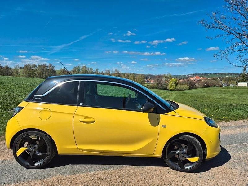 Second-hand Opel Adam Edition 101 CP (74 kW) 2014 Galben Hatchback