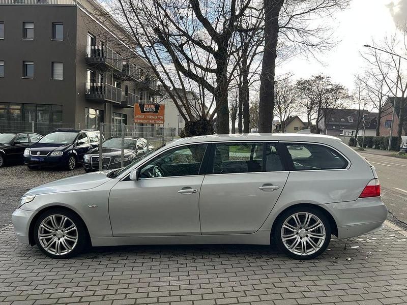 Gebraucht BMW 520 163 PS (119 kW) 2006 Silber Kombi