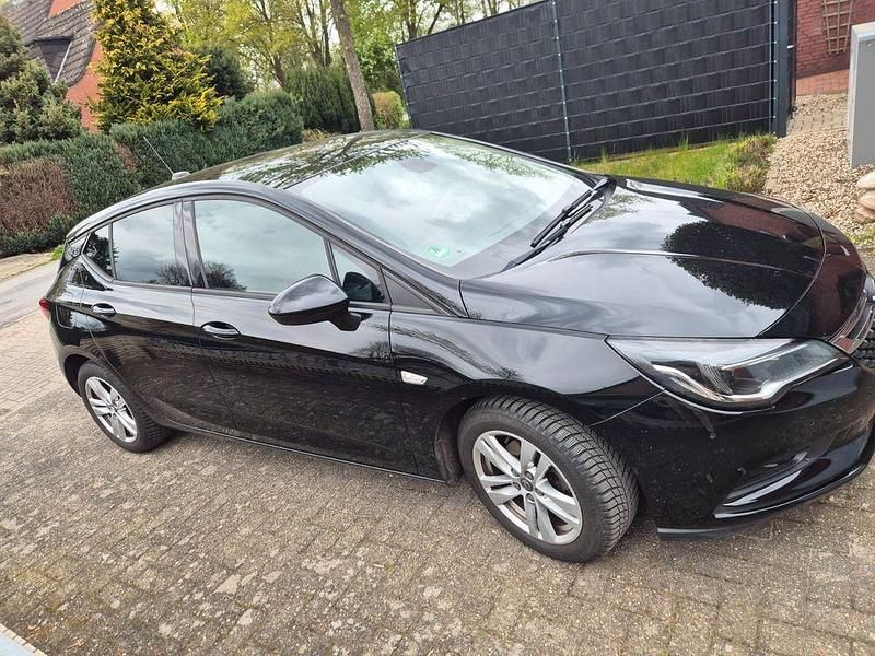 Gebraucht Opel Astra Active 125 PS (91 kW) 2018 Schwarz Limousine