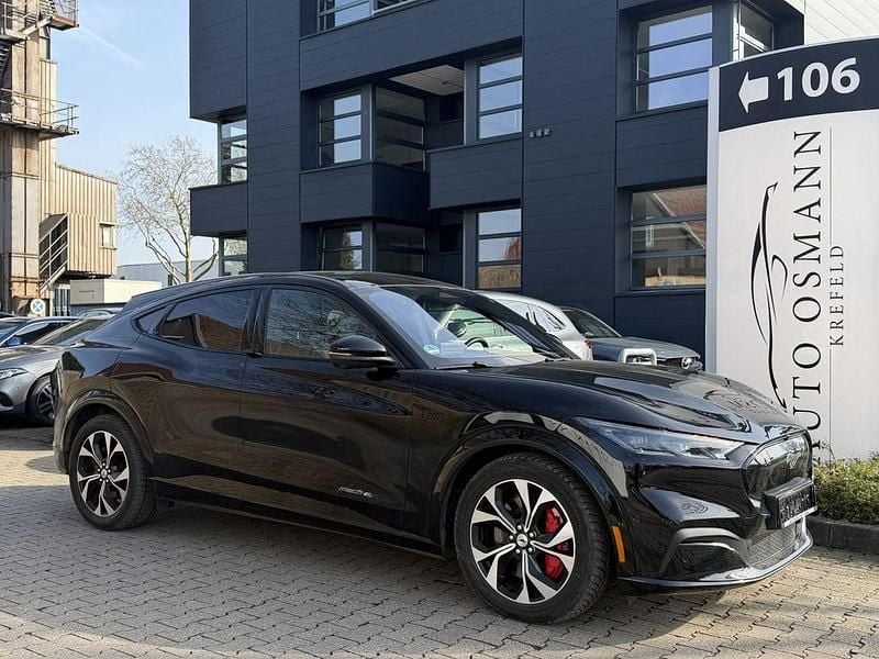 Gebraucht Ford Mustang Mach-E 258 kW (351 PS) 2022 Schwarz SUV