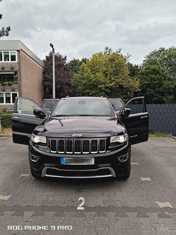 Schwarz Gebraucht 2014 Jeep Grand Cherokee Overland SUV | 13.500 € (Superpreis) - Bild 1/4