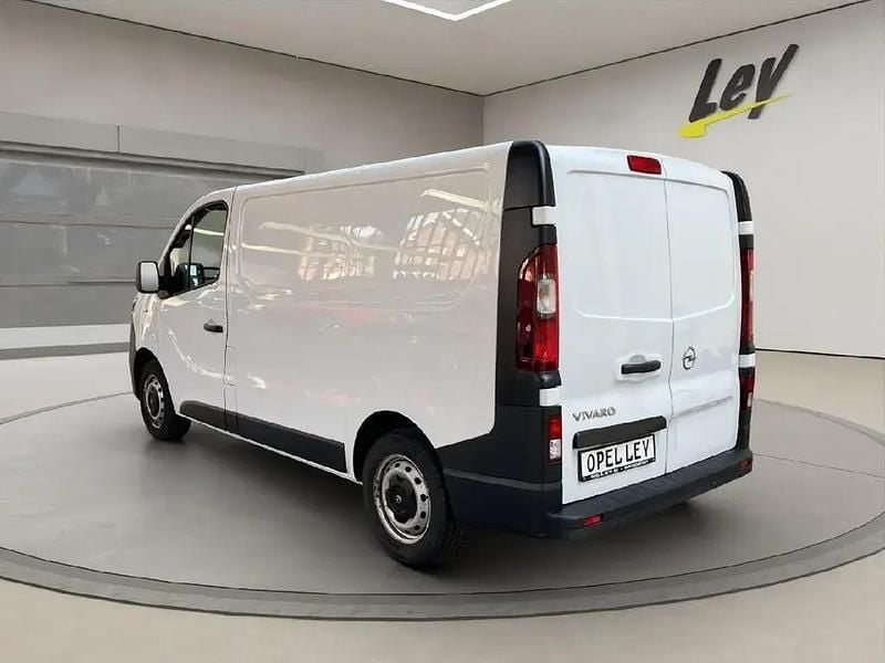 Gebraucht Opel Vivaro 95 PS (69 kW) 2017 Weiß Van / Kleinbus