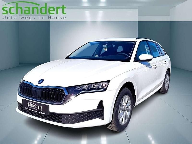Candyweiß (weiß) Gebraucht 2025 Skoda Octavia Essence Kombi | 27.950 € (Fairer Preis) - Bild 1/4