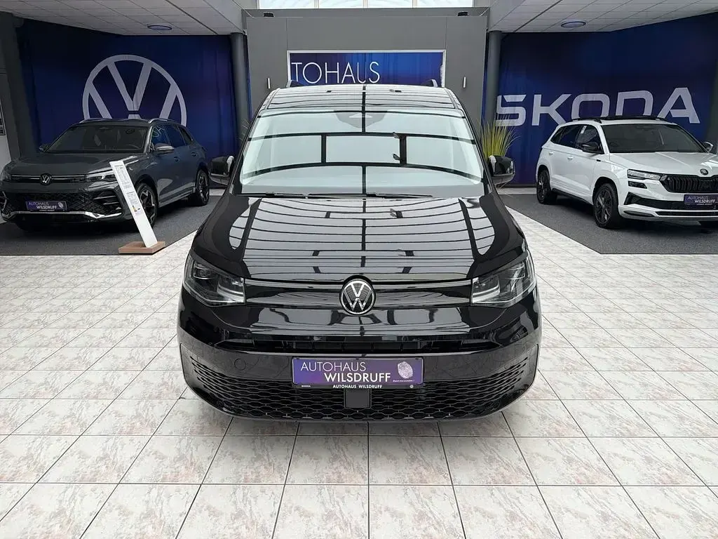 Neu VW Caddy Maxi 122 PS (89 kW) 2026 Deep black perleffekt Van / Kleinbus