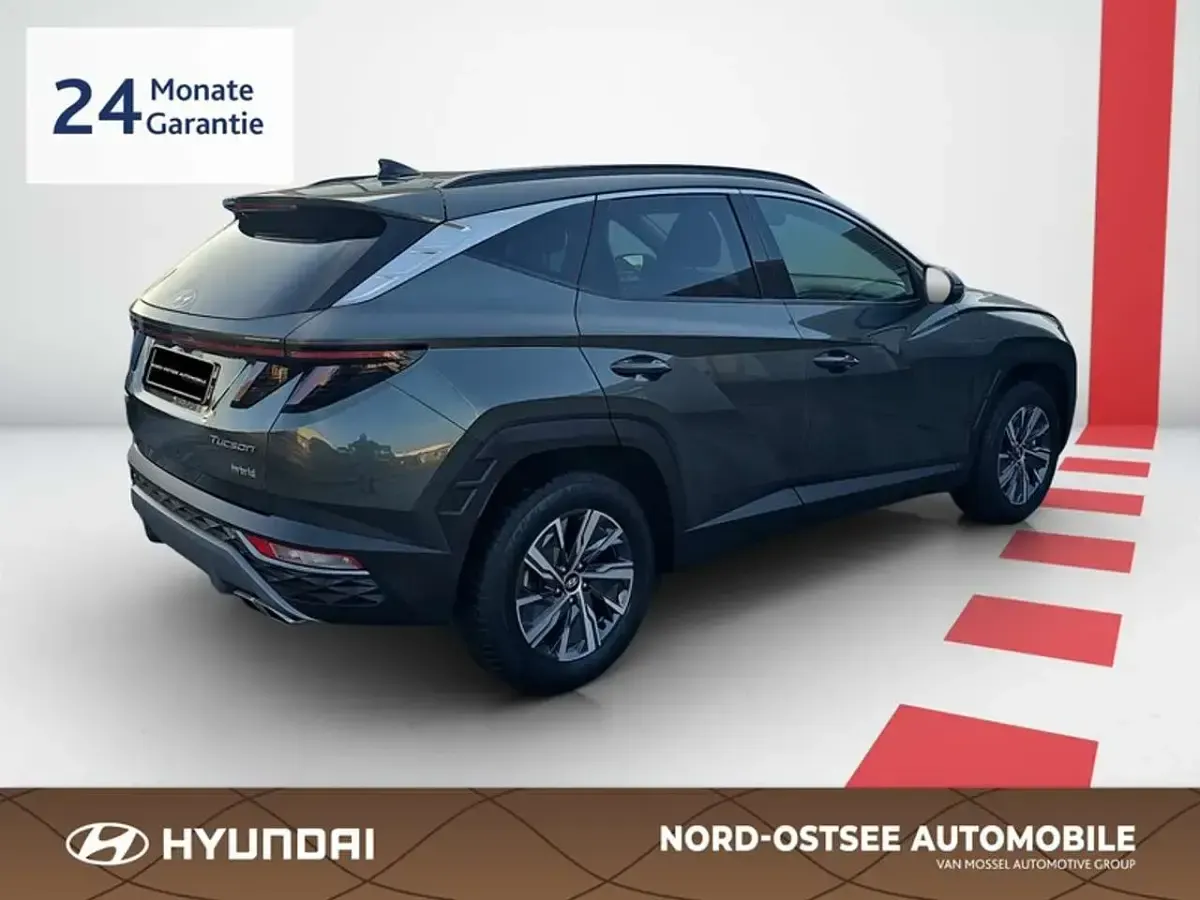 Gebraucht Hyundai Tucson Trend 230 PS (169 kW) 2023 Amazon grey / met SUV