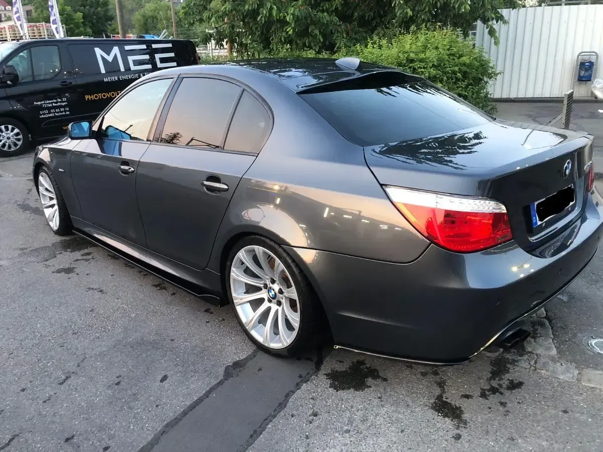 Gebraucht BMW 525 M Sport 272 PS (200 kW) 2008 Grau Limousine