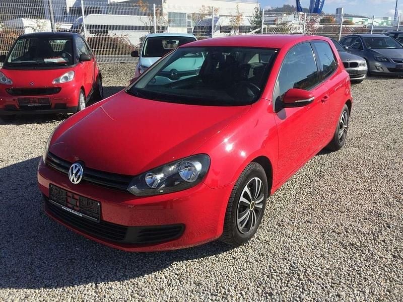 Gebraucht VW Golf 80 PS (58 kW) 2009 Rot Limousine