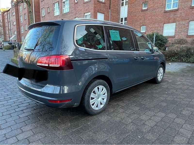 Gebraucht VW Sharan 150 PS (110 kW) 2017 Grau Van / Kleinbus