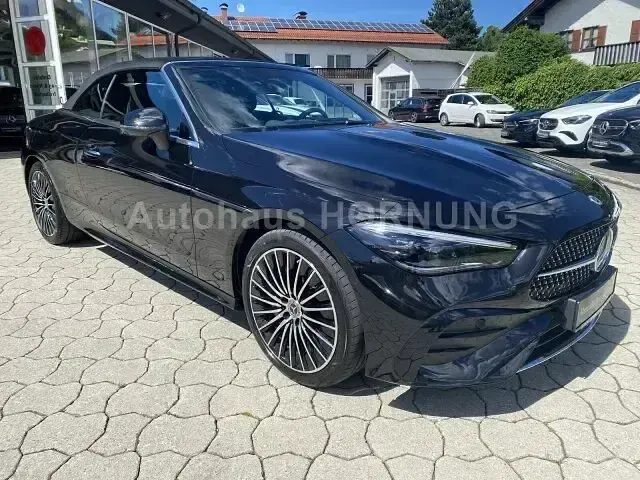 Gebraucht Mercedes CLE220 AMG 197 PS (144 kW) 2025 Schwarz Cabrio