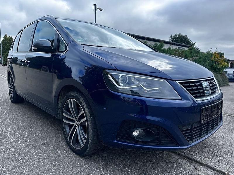 Rot Gebraucht 2021 Seat Alhambra FR-Line Van / Kleinbus | 33.990 € (Etwas zu teuer) - Bild 1/4