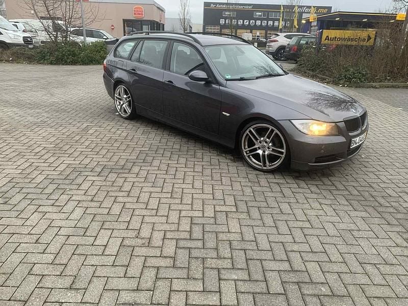 Grau Gebraucht 2006 BMW 320 Kombi | 3.000 € (Guter Preis) - Bild 1/4