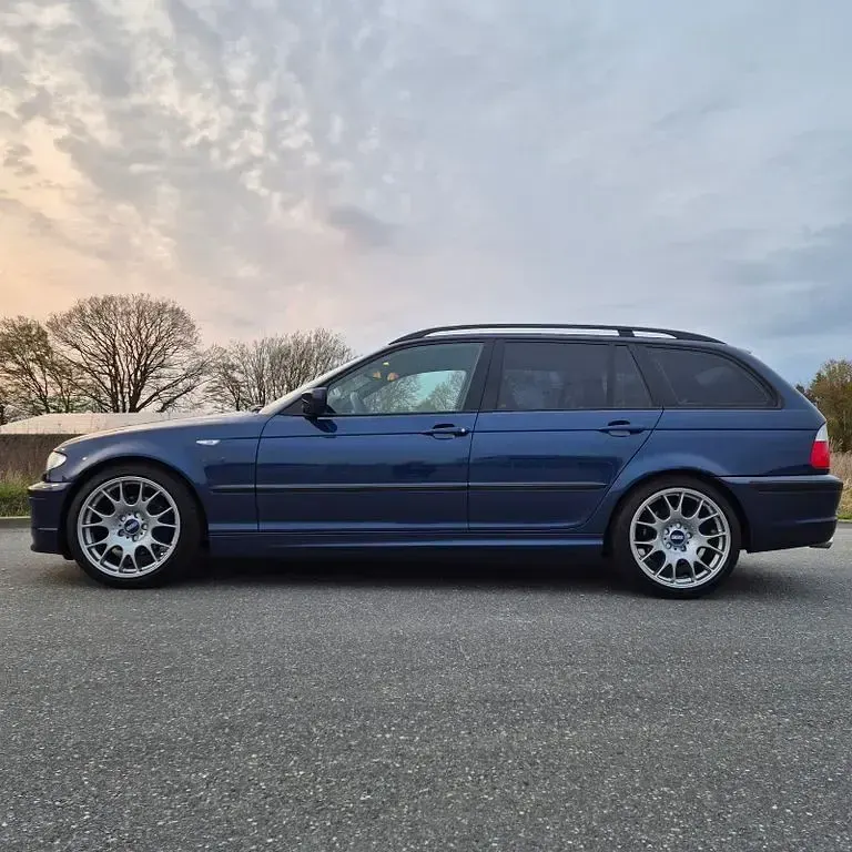 Gebraucht BMW 325 M Sport 192 PS (141 kW) 2003 Blau Kombi