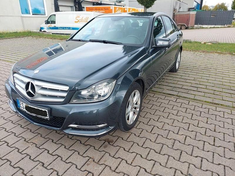 Grau Gebraucht 2013 Mercedes C220 Avantgarde Limousine | 9.950 € (Fairer Preis) - Bild 1/4