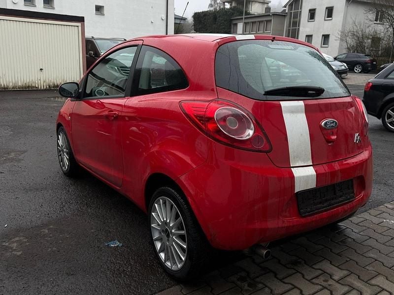 Gebraucht Ford Ka 60 PS (44 kW) 2013 Rot Kleinwagen