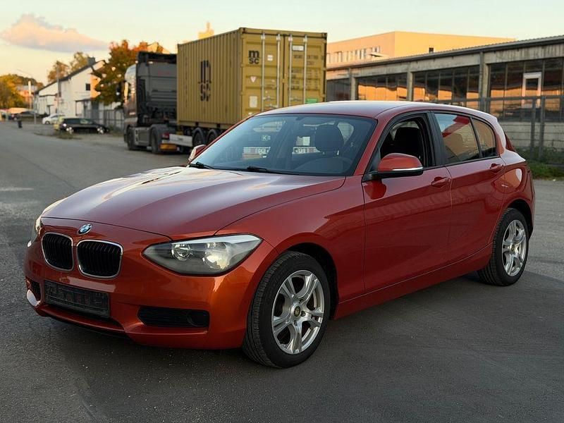 Orange Gebraucht 2012 BMW 114 Kleinwagen | 4.190 € (Fairer Preis) - Bild 1/4