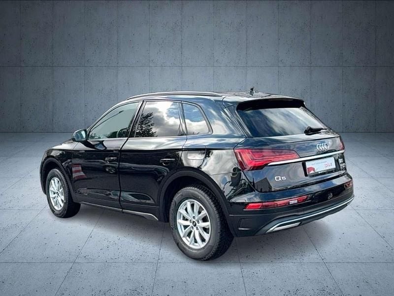 Second-hand Audi Q5 Comfort 299 CP (219 kW) 2023 Negru SUV