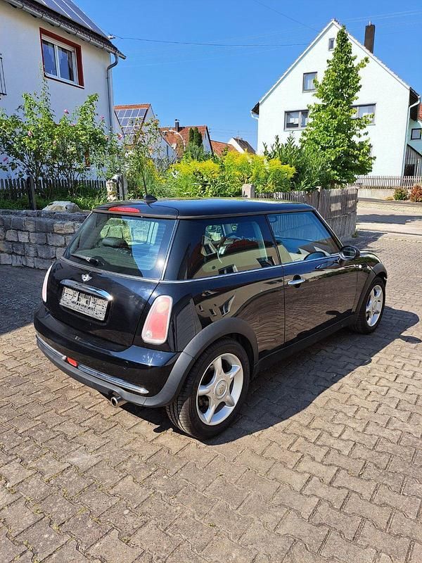 Schwarz Gebraucht 2006 Mini ONE Kleinwagen | 5.600 € (Teuer) - Bild 1/4