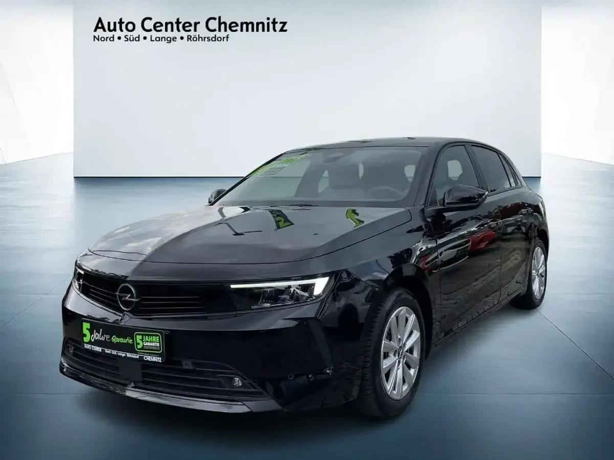 Gebraucht Opel Astra Elegance 131 PS (96 kW) 2023 Schwarz perla nera Kleinwagen