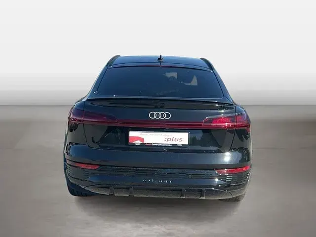 Gebraucht Audi Q8 Sportback e-tron S-Line 300 kW (408 PS) 2023 Mythosschwarz metallic SUV