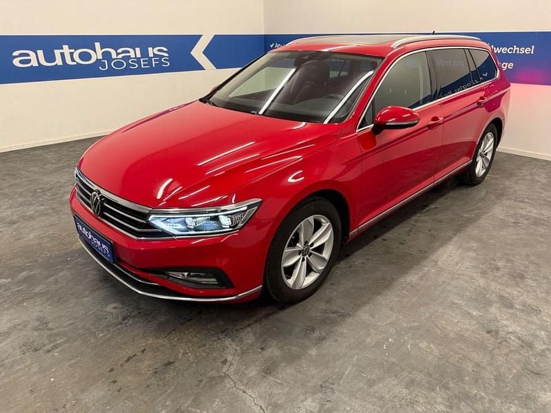 Rot Gebraucht 2023 VW Passat Elegance Kombi | 29.999 € (Etwas zu teuer) - Bild 1/4