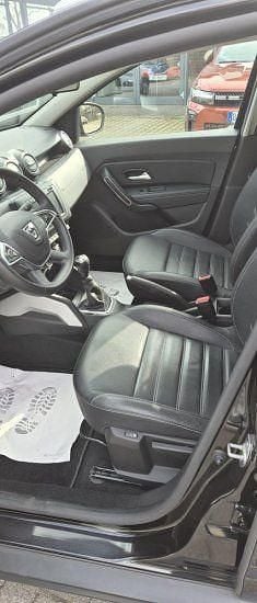 Gebraucht Dacia Duster Prestige 131 PS (96 kW) 2020 Perlmuttschwarz (metallic) SUV