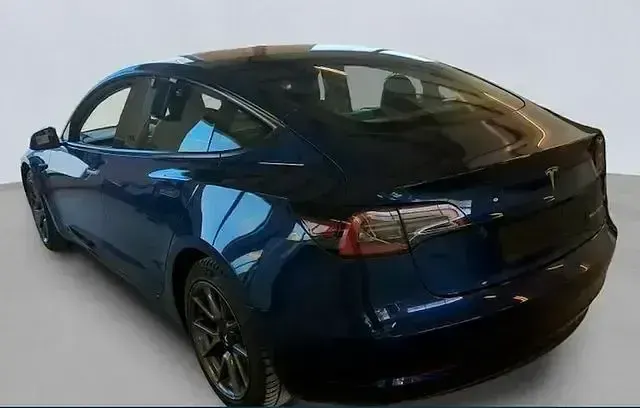 Usata Tesla Model 3 324 kW (441 CV) 2022 Blu Berlina