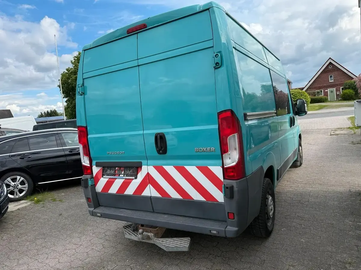 Gebraucht Peugeot Boxer 131 PS (96 kW) 2015 Grün Van