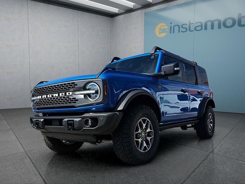 Blau Neu 2025 Ford Bronco SUV | 70.949 € - Bild 1/4