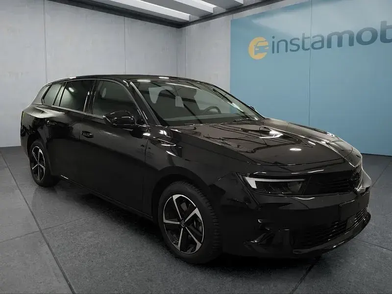 Gebraucht Opel Astra 131 PS (96 kW) 2024 Schwarz Kleinwagen