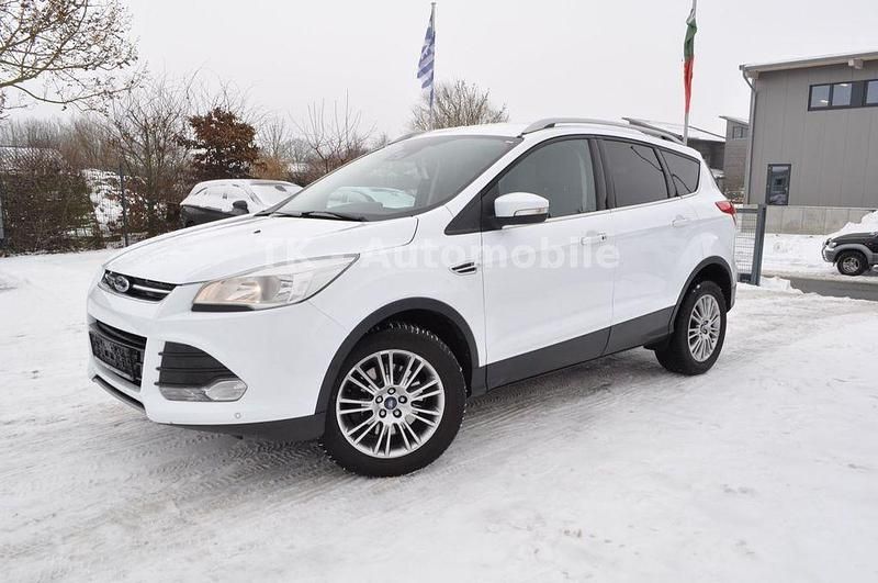 Gebraucht Ford Kuga Titanium 140 PS (102 kW) 2013 Weiß SUV