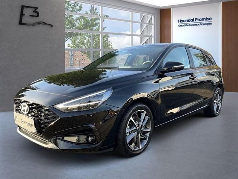 Gebraucht Hyundai i30 Advantage 140 PS (102 kW) 2024 Abyss black / mic Limousine