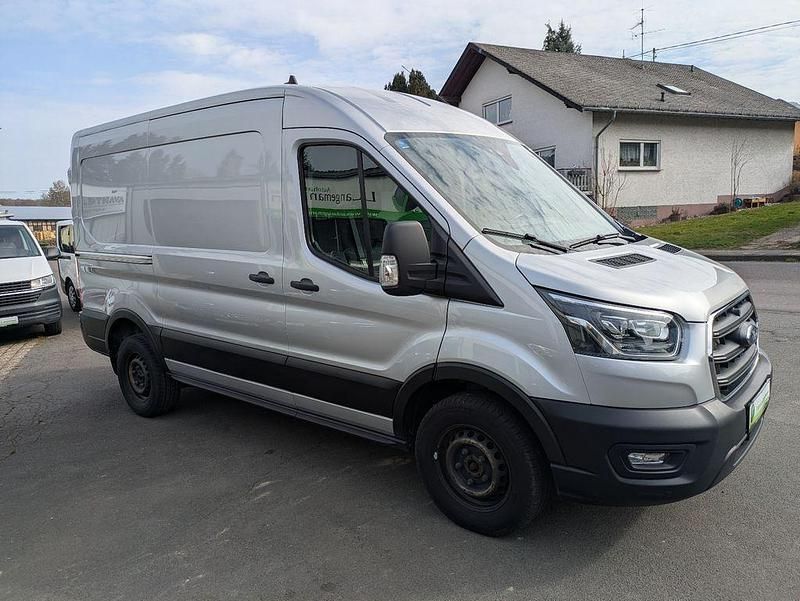 Gebraucht Ford Transit 170 PS (125 kW) 2021 Silber Van / Kleinbus