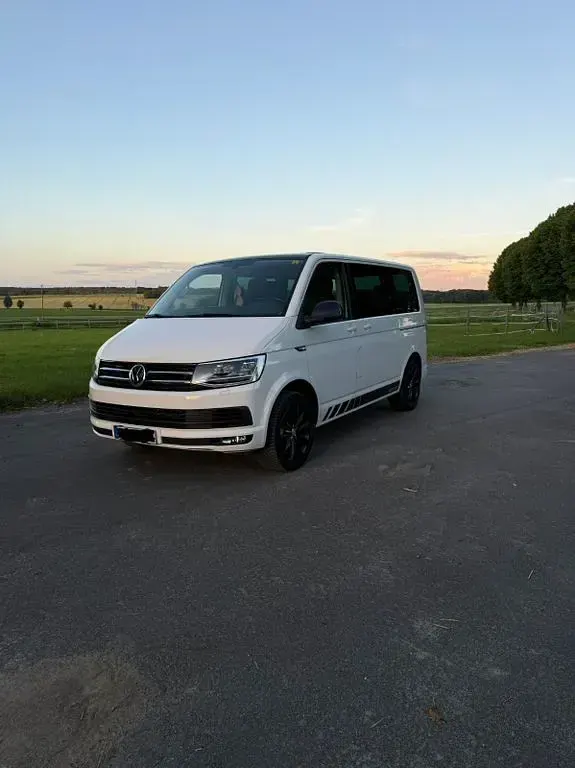 Gebraucht VW Multivan 204 PS (150 kW) 2019 Weiß Van / Kleinbus