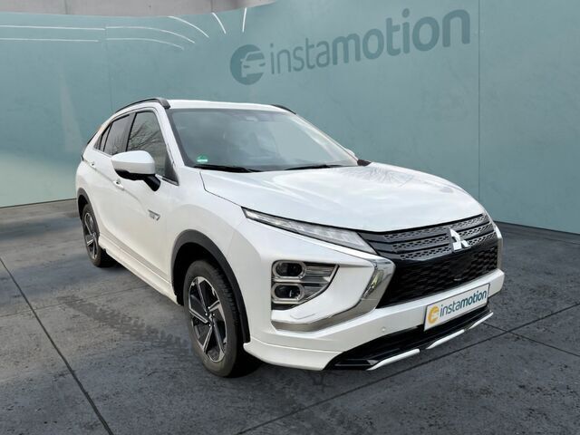 Weiß Gebraucht 2022 Mitsubishi Eclipse Cross Plus SUV | 30.600 € (Teuer) - Bild 1/2