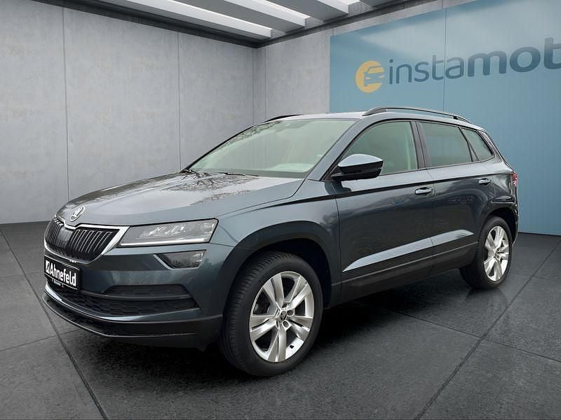 Grau Gebraucht 2021 Skoda Karoq SUV | 30.649 € (Fairer Preis) - Bild 1/1