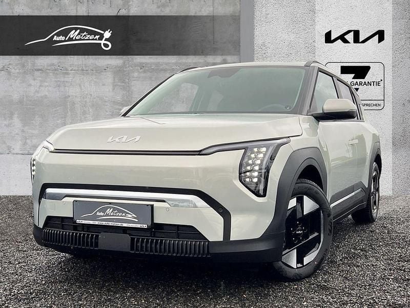 Silber Gebraucht 2025 Kia EV3 SUV | 35.777 € (Guter Preis) - Bild 1/4