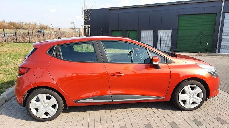 Gebraucht Renault Clio IV Expression 73 PS (53 kW) 2014 Rot Kleinwagen