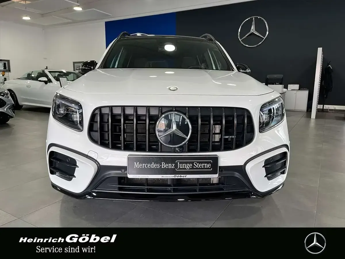 Gebraucht Mercedes GLB35 AMG 306 PS (225 kW) 2025 Unilack polarweiß SUV