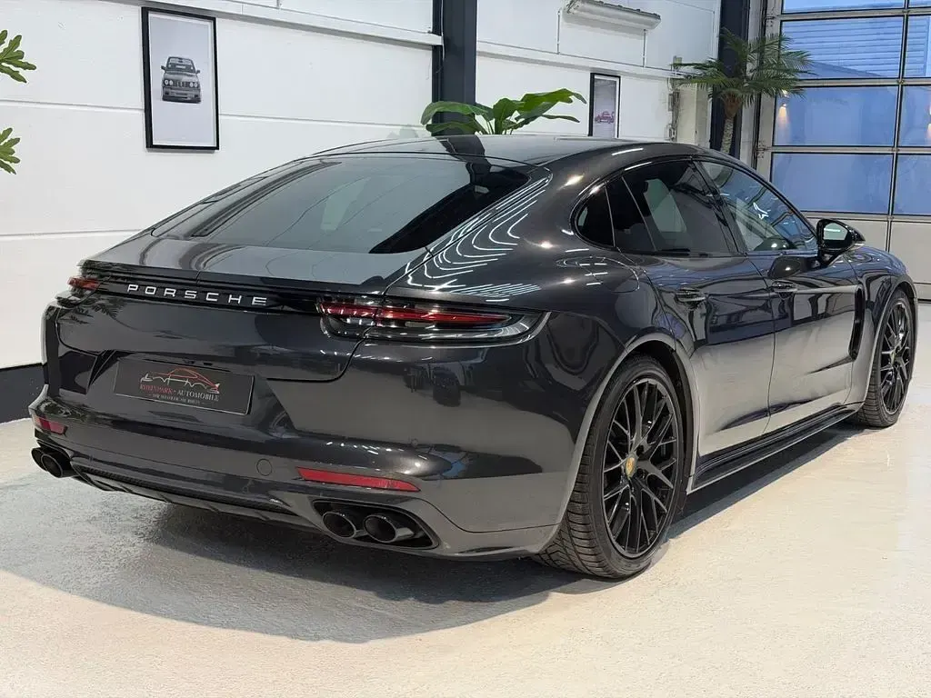 Gebraucht Porsche Panamera Turbo 549 PS (403 kW) 2017 Grau Kleinwagen