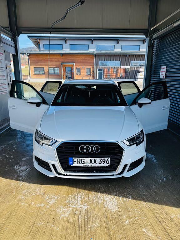 Gebraucht Audi A3 Ambiente 150 PS (110 kW) 2018 Weiß Limousine
