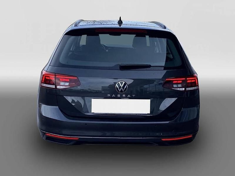 Usata VW Passat 150 CV (110 kW) 2022 Grigio Station wagon