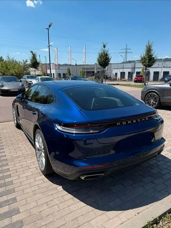 Gebraucht Porsche Panamera 4 E-Hybrid 462 PS (339 kW) 2021 Blau Kleinwagen