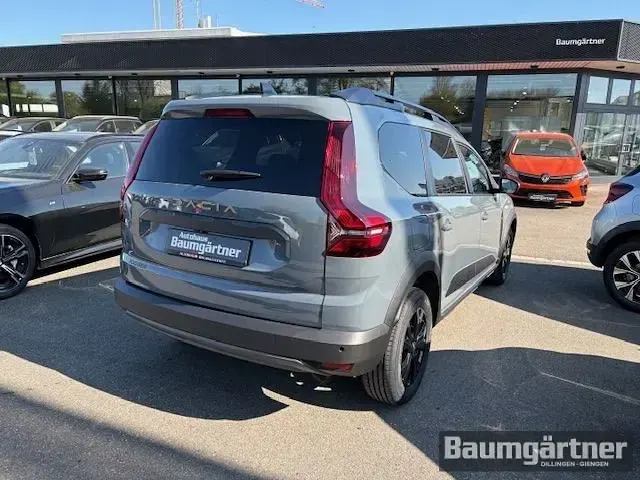 Neu Dacia Jogger Extreme 110 PS (80 kW) 2026 Van / Kleinbus