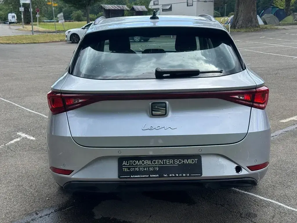 Gebraucht Seat Leon Style 150 PS (110 kW) 2023 Silber Limousine