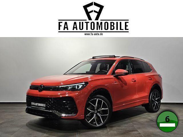 Persimmon red (metallic) Gebraucht 2024 VW Tiguan R-line SUV | 47.740 € (Fairer Preis) - Bild 1/4